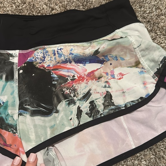 Lululemon Run Speed Shorts🍄 - Picture 2 of 5